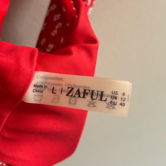 Zaful Ditsy Floral Bikini Top - Picture 4 of 4